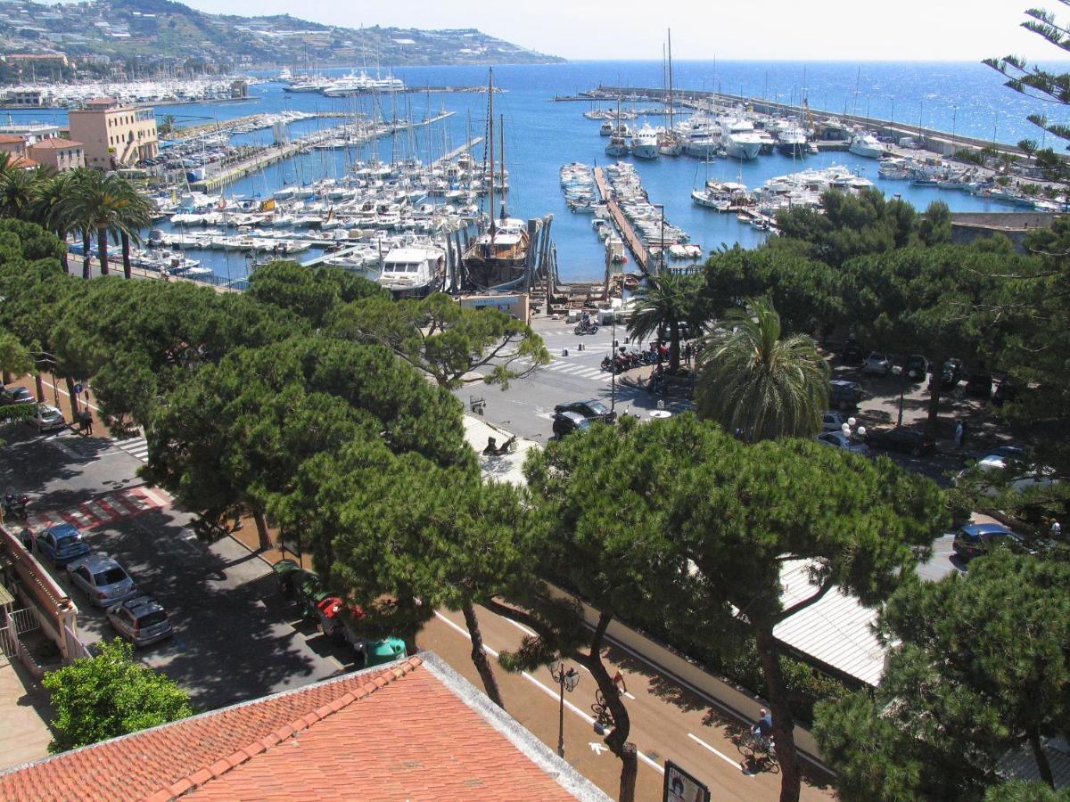 Maison Du Port Vieux Apartamento Sanremo Exterior foto